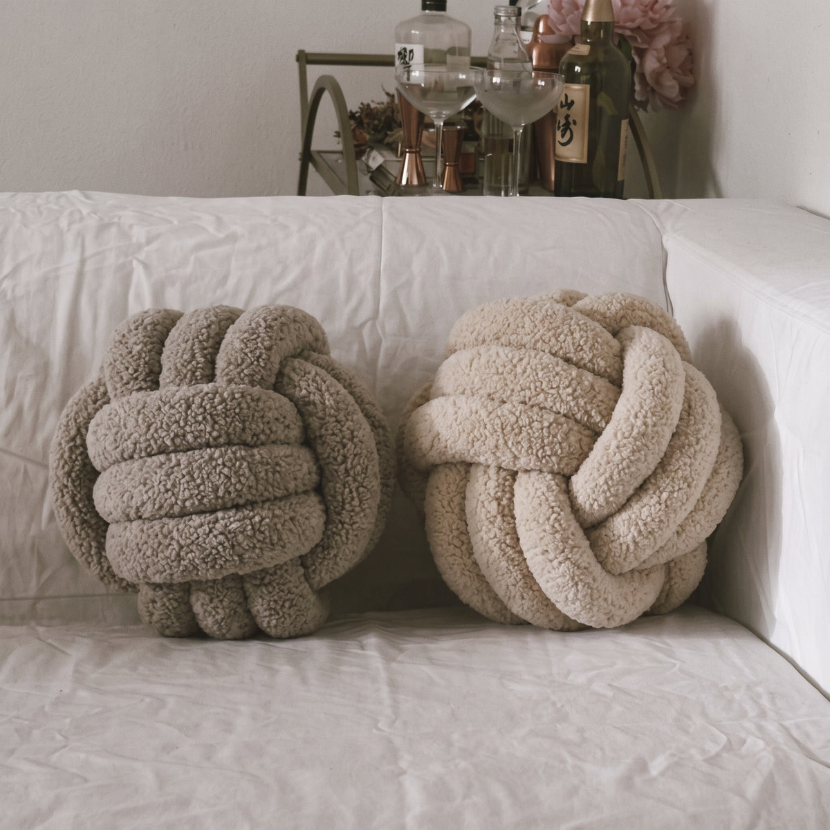 Sherpa Knot Cushion – Decorative Round Pillow