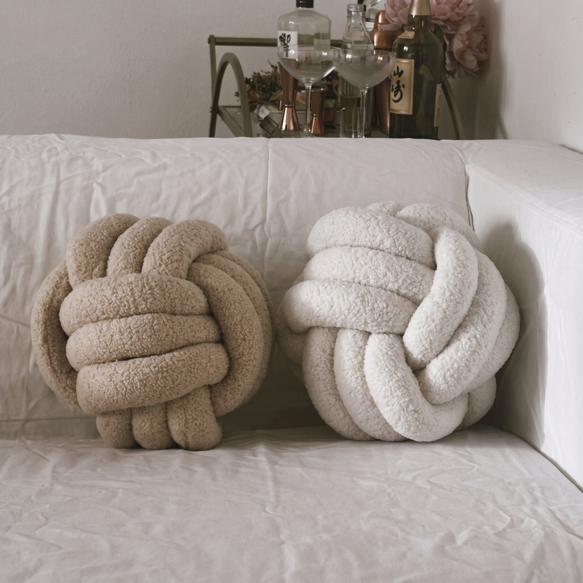 Sherpa Knot Cushion – Decorative Round Pillow
